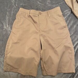 Under Armour Khaki Matchplay Shorts - Youth(14) - Good Condition